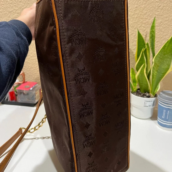 MCM Vintage Zippered Tote - Picture 6 of 16